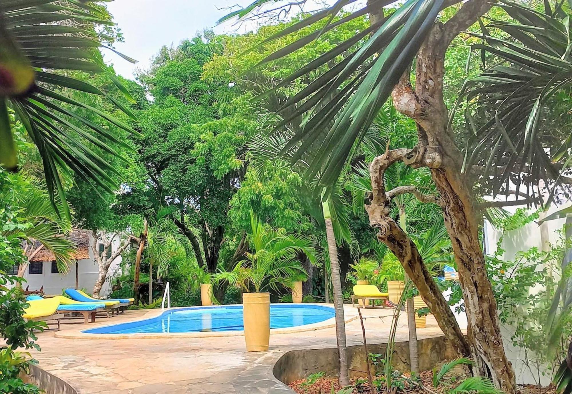 Watamu Beach Cottages Exterior photo