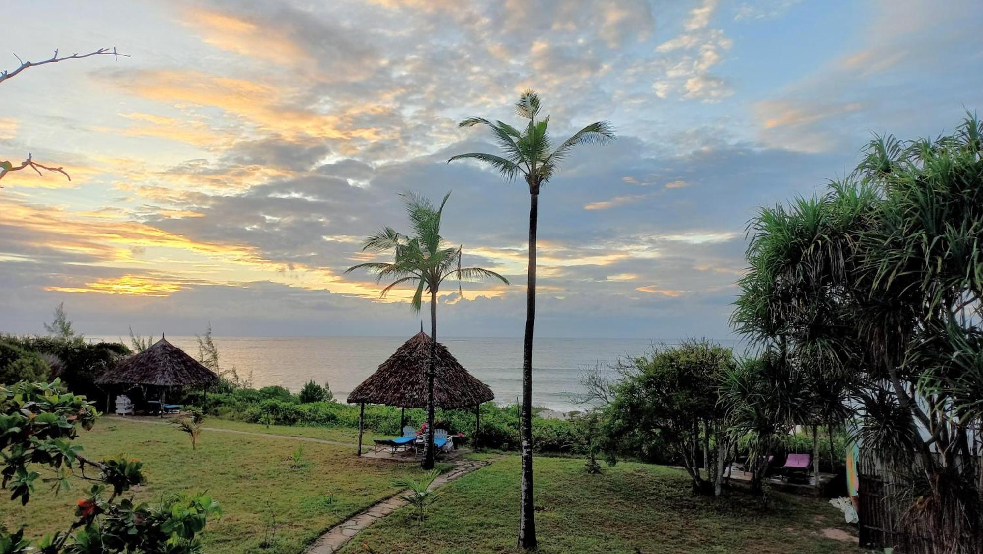 Watamu Beach Cottages Exterior photo