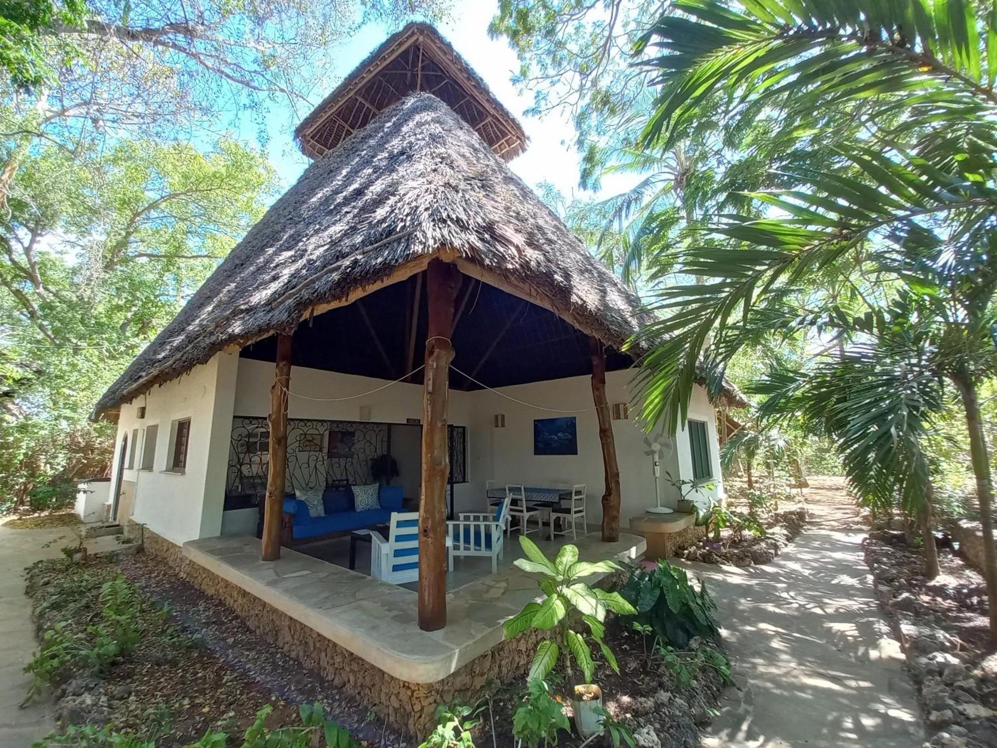 Watamu Beach Cottages Exterior photo